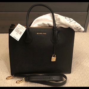 Michael Kors Mercer Medium Crossbody